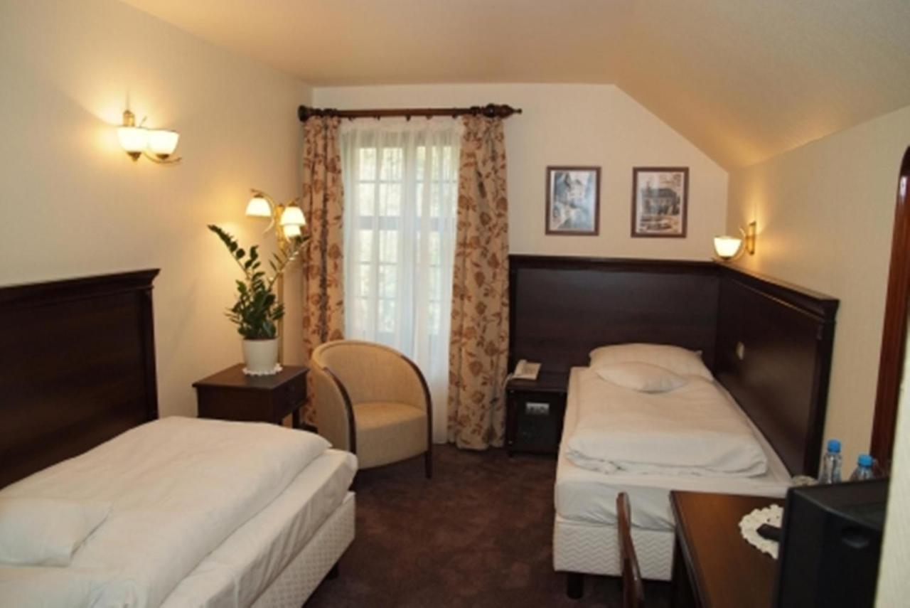 Bialy Dwor Bed and Breakfast Kwidzyn Δωμάτιο φωτογραφία